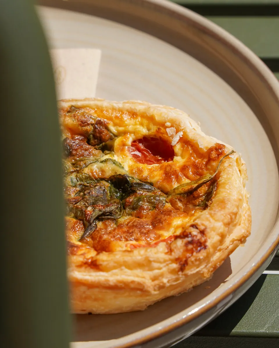 Quiche aux épinards et à la tomate