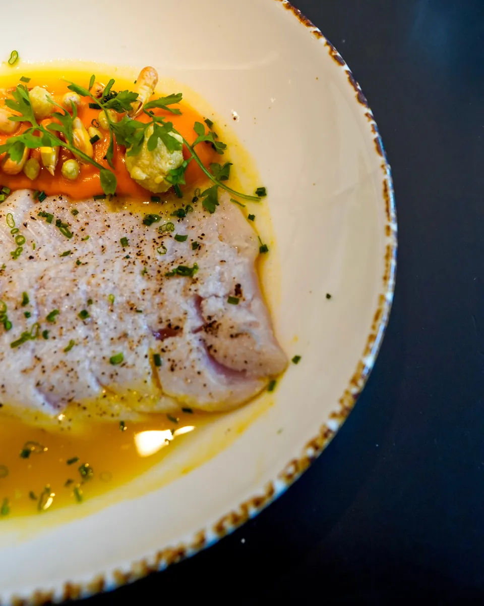 Assiette de poisson vue du dessus